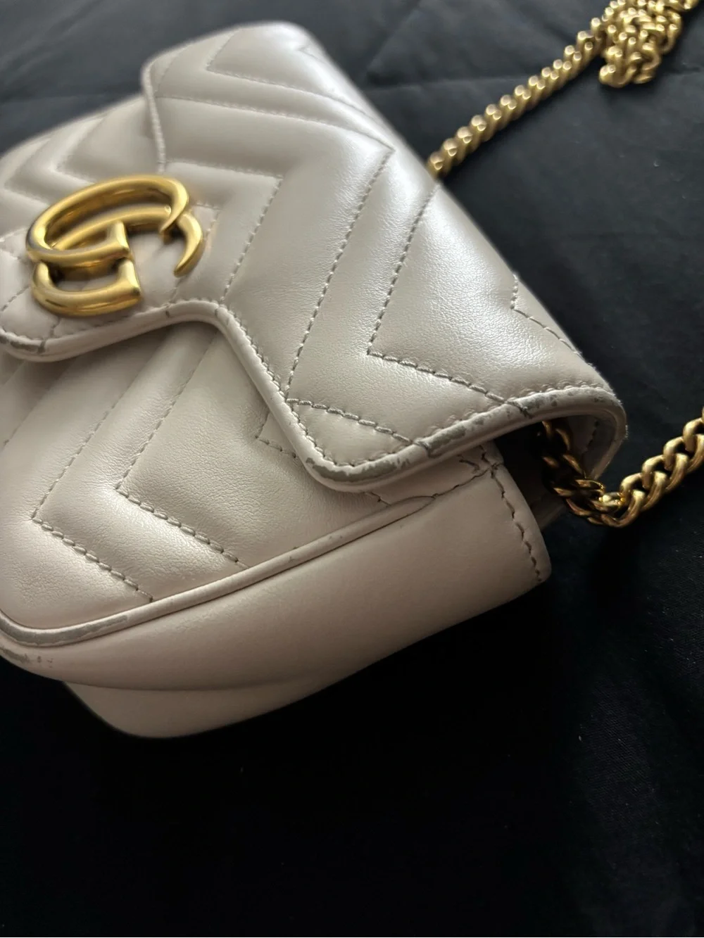 Gucci GG Marmont matelassé leather super mini bag - Picture 6 of 12
